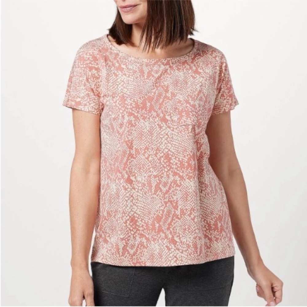AnyBody Coral Rose Cozy Knit Snake Print Tee Size Large
